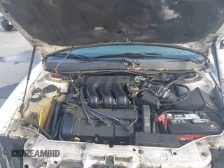 2003 Ford Taurus SE с VIN 1FAFP58SX3A245997, выставлен на аукционе IAAI как лот 42520332 с пробегом 140 937 миль миль и . История ставок и продаж доступна на DreamBid. Изображение 10.