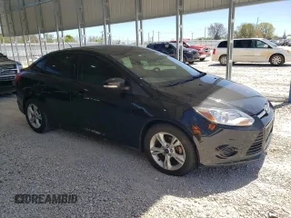 2014 Ford Focus SE with VIN 1FADP3F25EL460855, listed as a Copart auction lot 52911945 with 140,181 mi miles and Salvage Title. Bid and sale history available at DreamBid. Image 4.