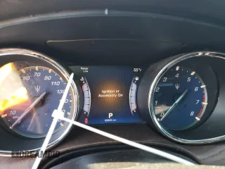 2014 Maserati Quattroporte S Q4 z VIN ZAM56RRA3E1123518, wystawiony jako Copart lot #49866795 z przebiegiem 89 889 mil mil oraz Szkody całkowita. Historia ofert i sprzedaży dostępna na DreamBid. Obrazek 9.