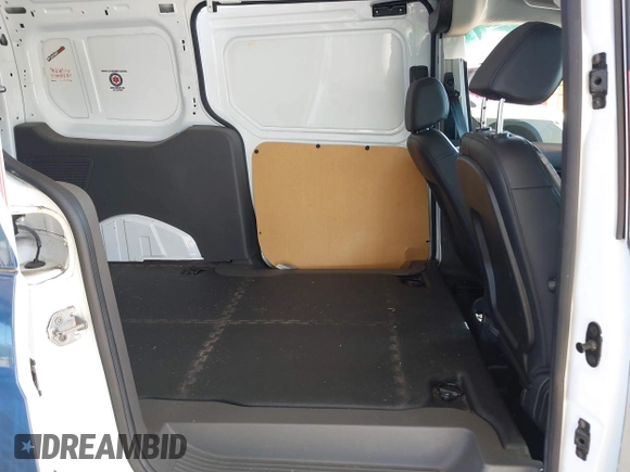 2019 Ford Transit Connect XL z VIN NM0LE7E21K1399819, wystawiony jako IAAI lot #42063988 z przebiegiem 90 357 mil mil oraz . Historia ofert i sprzedaży dostępna na DreamBid. Obrazek 8.