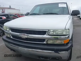 2002 Chevrolet Tahoe LS with VIN 1GNEC13T82R290051, listed as a IAAI auction lot 42058431 with 168,264 mi miles and . Bid and sale history available at DreamBid. Image 12.