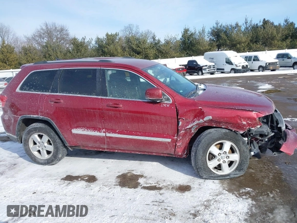 2013 Jeep Grand Cherokee Laredo with VIN 1C4RJFAG4DC572986, listed as a IAAI auction lot 41586820 with 100,899 mi miles. Bid and sale history available at carsss.com. Image 14.