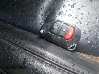 2019 Jeep Wrangler Unlimited Sahara с VIN 1C4HJXEG8KW627530, выставлен на аукционе IAAI как лот 42122544 с пробегом 118 064 миль миль и . История ставок и продаж доступна на DreamBid. Изображение 11.