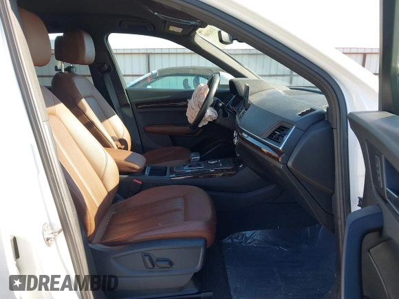 2019 Audi Q5 Premium with VIN WA1ANAFY1K2112607, listed as a IAAI auction lot 41482680 with 58,000 mi miles. Bid and sale history available at carsss.com. Image 5.