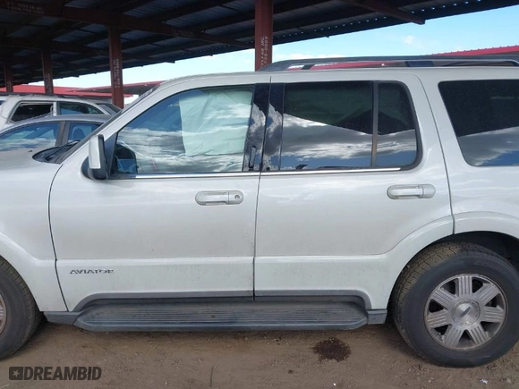 2004 Lincoln Aviator Luxury with VIN 5LMEU68H34ZJ39573, listed as a IAAI auction lot 41743036 with 117,592 mi miles. Bid and sale history available at carsss.com. Image 14.