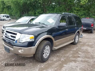 2013 Ford Expedition XLT с VIN 1FMJU1J54DEF31876, выставлен на аукционе IAAI как лот 42512937 с пробегом 240 046 миль миль и . История ставок и продаж доступна на DreamBid. Изображение 2.