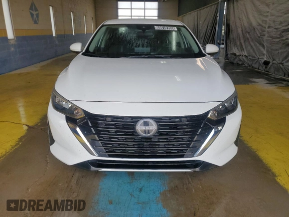2025 Nissan Sentra SV z VIN 3N1AB8CV4SY307137, wystawiony jako Copart lot #60610765 z przebiegiem 5 226 mil mil oraz Czysty tytuł • Clean title. Historia ofert i sprzedaży dostępna na DreamBid. Obrazek 5.