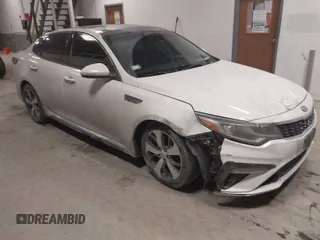 2019 Kia Optima LX with VIN 5XXGT4L39KG280666, listed as a IAAI auction lot 41436121 with 121,531 mi miles. Bid and sale history available at carsss.com. Image 1.