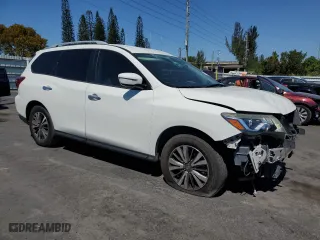 2017 Nissan Pathfinder SV with VIN 5N1DR2MN5HC633379, listed as a Copart auction lot 48218465 with 96,826 mi miles and Salvage Title. Bid and sale history available at carsss.com. Image 4.