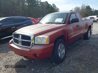 2006 Dodge Dakota SLT with VIN 1D7HE42K26S532685, listed as a IAAI auction lot 41833074 with 110,524 mi miles and . Bid and sale history available at carsss.com. Image 2.
