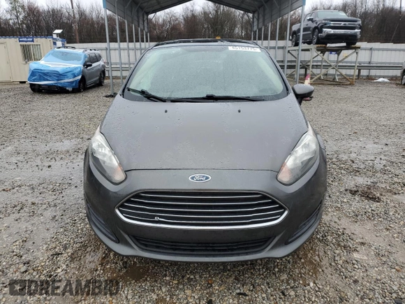 2019 Ford Fiesta SE z VIN 3FADP4EJ8KM127915, wystawiony jako Copart lot #45153775 z przebiegiem 99 494 mil mil oraz Szkoda całkowita • Salvage title. Historia ofert i sprzedaży dostępna na DreamBid. Obrazek 5.