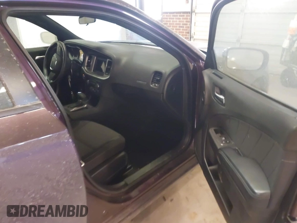 2022 Dodge Charger SXT with VIN 2C3CDXBG1NH231355, listed as a IAAI auction lot 41632420 with 28,333 mi miles and . Bid and sale history available at DreamBid. Image 5.