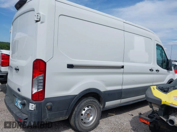 2019 Ford Transit with VIN 1FTYR2CM3KKB86806, listed as a IAAI auction lot 42633294 with 148,555 mi miles and . Bid and sale history available at DreamBid. Image 4.
