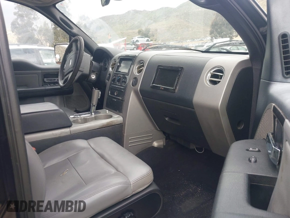 2004 Ford F-150 XLT with VIN 1FTPW14504KA08344, listed as a IAAI auction lot 41916877 with 223,657 mi miles. Bid and sale history available at carsss.com. Image 5.