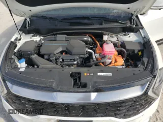 2025 Kia Sportage SX-Prestige with VIN KNDPXCDG1S7177587, listed as a Copart auction lot 42723205 with 6,704 mi miles and Salvage title. Bid and sale history available at DreamBid. Image 13.