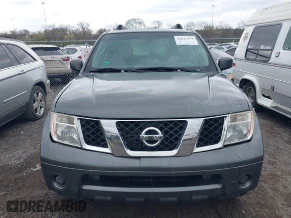 2005 Nissan Pathfinder SE with VIN 5N1AR18U55C760465, listed as a IAAI auction lot 41827578 with 236,946 mi miles. Bid and sale history available at carsss.com. Image 6.