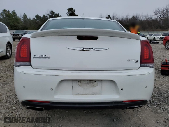 2020 Chrysler 300 S z VIN 2C3CCABG0LH175504, wystawiony jako Copart lot #43638855 z przebiegiem 73 035 mil mil oraz Szkoda całkowita • Salvage title. Historia ofert i sprzedaży dostępna na DreamBid. Obrazek 6.
