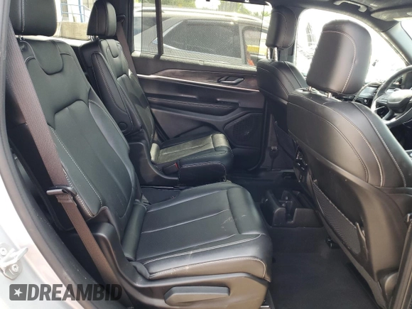 2024 Jeep Grand Cherokee Limited with VIN 1C4RJKBG1R8624639, listed as a Copart auction lot 61496635 with 4,562 mi miles and Salvage title. Bid and sale history available at DreamBid. Image 11.