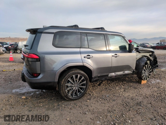 2024 Lexus GX 550 Luxury z VIN JTJVBCDX7R5015696, wystawiony jako Copart lot #84212664 z przebiegiem 2 229 mil mil oraz Szkoda całkowita • Salvage title. Historia ofert i sprzedaży dostępna na DreamBid. Obrazek 3.