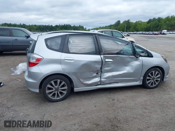 2013 Honda Fit Sport с VIN JHMGE8H59DC067410, выставлен на аукционе IAAI как лот 42319096 с пробегом 149 779 миль миль и . История ставок и продаж доступна на DreamBid. Изображение 13.