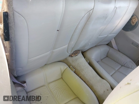 1996 Chevrolet Camaro Z28 z VIN 2G1FP32PXT2166409, wystawiony jako IAAI lot #41264761 z przebiegiem 143 820 mil mil oraz . Historia ofert i sprzedaży dostępna na DreamBid. Obrazek 8.