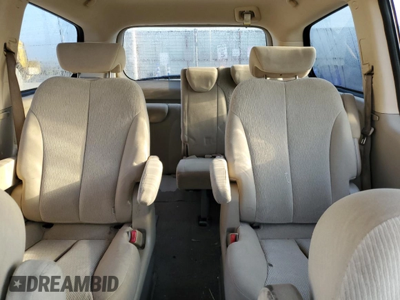 2009 Kia Sedona LX with VIN KNDMB233696294267, listed as a Copart auction lot 70320384 with 276,205 mi miles and Clean Title. Bid and sale history available at carsss.com. Image 10.
