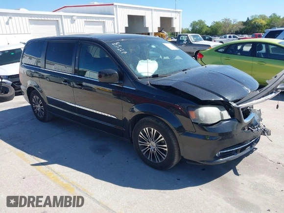 2014 Chrysler Town & Country S with VIN 2C4RC1HG1ER304229, listed as a IAAI auction lot 41807902 with 139,266 mi miles. Bid and sale history available at carsss.com. Image 1.
