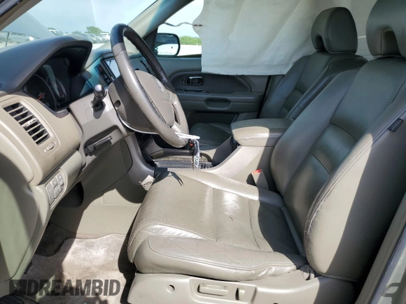 2008 Honda Pilot EX-L with VIN 5FNYF18528B004331, listed as a Copart auction lot 53324835 with 201,040 mi miles and Salvage Title. Bid and sale history available at carsss.com. Image 7.