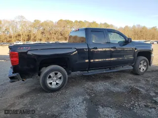 2018 Chevrolet Silverado 1500 LT with VIN 1GCVKREH4JZ105995, listed as a Copart auction lot 42918465 with 60,833 mi miles and Salvage Title. Bid and sale history available at carsss.com. Image 3.