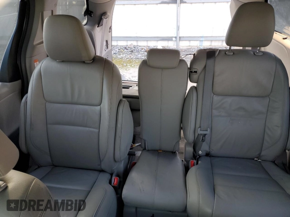2017 Toyota Sienna XLE Auto Access Seat with VIN 5TDYZ3DC9HS820214, listed as a Copart auction lot 43328565 with 166,796 mi miles and Salvage title. Bid and sale history available at DreamBid. Image 10.