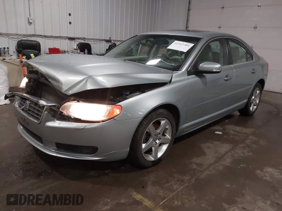 2009 Volvo S80 I6 Turbo with VIN YV1AH992291094101, listed as a IAAI auction lot 41947204 with 137,435 mi miles. Bid and sale history available at carsss.com. Image 2.