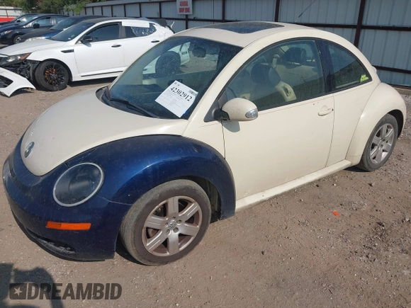 2007 Volkswagen Beetle with VIN 3VWRW31C07M515956, listed as a IAAI auction lot 42302912 with 173,304 mi miles and . Bid and sale history available at DreamBid. Image 2.