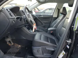 2013 Volkswagen Tiguan S с VIN WVGBV3AX2DW577716, выставлен на аукционе Copart как лот 85504974 с пробегом 101 532 миль миль и Списание • Salvage title. История ставок и продаж доступна на DreamBid. Изображение 7.