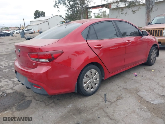 2018 Kia Rio LX with VIN 3KPA24AB5JE074366, listed as a IAAI auction lot 42079091 with 135,755 mi miles. Bid and sale history available at carsss.com. Image 4.