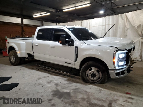 2024 Ford F-350 XL z VIN 1FT8W3DT0REF92720, wystawiony jako Copart lot #52730575 z przebiegiem 14 577 mil mil oraz Szkoda całkowita • Salvage title. Historia ofert i sprzedaży dostępna na DreamBid. Obrazek 4.