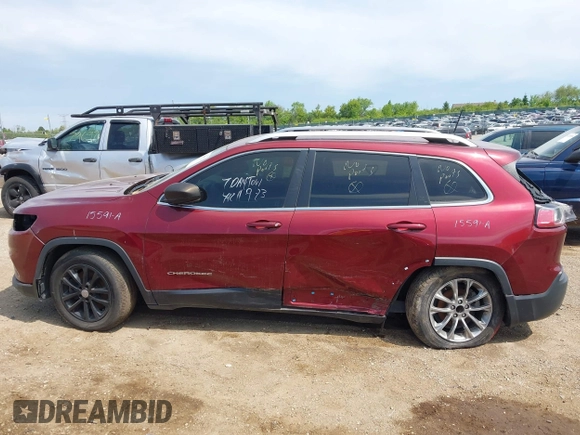 2019 Jeep Cherokee Latitude Plus z VIN 1C4PJLLB1KD220432, wystawiony jako IAAI lot #42395512 z przebiegiem 120 011 mil mil oraz . Historia ofert i sprzedaży dostępna na DreamBid. Obrazek 13.