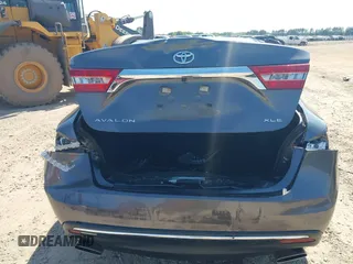 2018 Toyota Avalon XLE with VIN 4T1BK1EB1JU285770, listed as a IAAI auction lot 42073553 with 71,809 mi miles and . Bid and sale history available at DreamBid. Image 16.