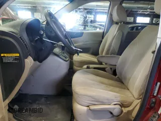 2008 Hyundai Entourage GLS z VIN KNDMC233386055139, wystawiony jako Copart lot #58584185 z przebiegiem 186 303 mil mil oraz Tytuł czysty. Historia ofert i sprzedaży dostępna na DreamBid. Obrazek 7.