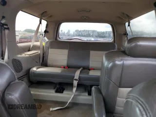 2003 Ford Excursion Eddie Bauer с VIN 1FMNU45S63EA15696, выставлен на аукционе Copart как лот 57557965 с пробегом 129 493 миль миль и Чистый • Clean title. История ставок и продаж доступна на DreamBid. Изображение 10.