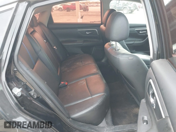 2018 Nissan Altima 2.5 SR with VIN 1N4AL3AP3JC298848, listed as a IAAI auction lot 40966335 with 121,163 mi miles. Bid and sale history available at carsss.com. Image 8.