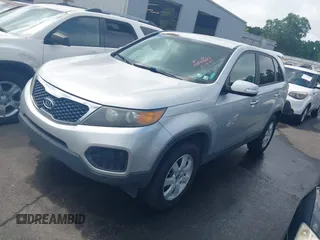 2013 Kia Sorento LX with VIN 5XYKT3A1XDG394440, listed as a IAAI auction lot 42544263 with 207,333 mi miles and . Bid and sale history available at DreamBid. Image 2.