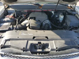 2008 Chevrolet Suburban LT w/2LT with VIN 3GNFC16038G200111, listed as a Copart auction lot 54921175 with 490,511 mi miles and Clean Title. Bid and sale history available at carsss.com. Image 11.
