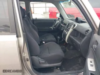 2005 Scion xB with VIN JTLKT324150172969, listed as a IAAI auction lot 42048865 with 1 mi miles. Bid and sale history available at carsss.com. Image 5.