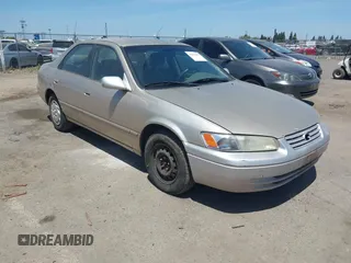 1999 Toyota Camry LE с VIN JT2BG22K8X0313279, выставлен на аукционе IAAI как лот 42513577 с пробегом 283 666 миль миль и . История ставок и продаж доступна на DreamBid. Изображение 1.