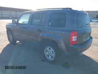 2017 Jeep Patriot Sport z VIN 1C4NJPBB0HD121397, wystawiony jako IAAI lot #41709399 z przebiegiem 124 512 mil mil oraz . Historia ofert i sprzedaży dostępna na DreamBid. Obrazek 3.