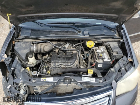 2015 Chrysler Town & Country Touring L z VIN 2C4RC1CG9FR522217, wystawiony jako Copart lot #58411175 z przebiegiem 218 149 mil mil oraz Szkoda całkowita • Salvage title. Historia ofert i sprzedaży dostępna na DreamBid. Obrazek 12.