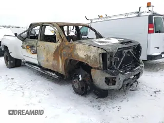2019 GMC Sierra 3500HD Denali z VIN 1GT42WEYXKF150470, wystawiony jako Copart lot #86963724 z przebiegiem Nie podano mil oraz Nie do naprawy. Historia ofert i sprzedaży dostępna na DreamBid. Obrazek 11.