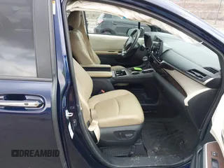 2021 Toyota Sienna XLE with VIN 5TDJSKFC0MS015340, listed as a IAAI auction lot 41683182 with 47,047 mi miles. Bid and sale history available at carsss.com. Image 5.