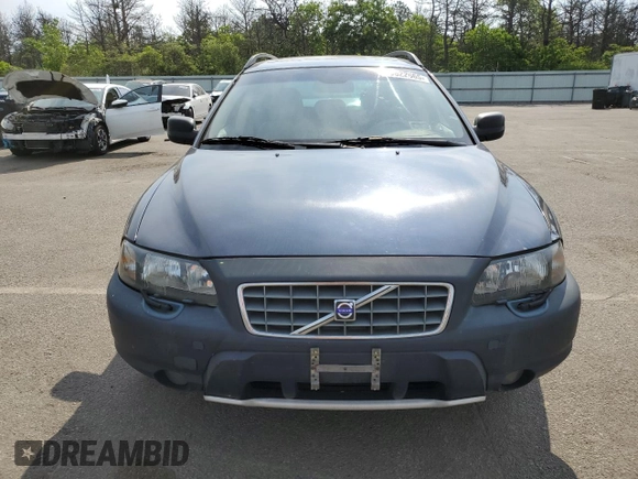 2004 Volvo V70 XC Cross Country z VIN YV1SZ59H141163089, wystawiony jako Copart lot #59622665 z przebiegiem 95 522 mil mil oraz Czysty tytuł • Clean title. Historia ofert i sprzedaży dostępna na DreamBid. Obrazek 5.