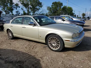 2007 Jaguar XJ with VIN SAJWA79B27SH17894, listed as a Copart auction lot 73415074 with 102,672 mi miles and Clean Title. Bid and sale history available at carsss.com. Image 4.